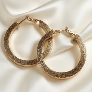 Women's Textured Gold Chunky Earrings - Hoop Hinged Leverback Latch , 1.5-inch